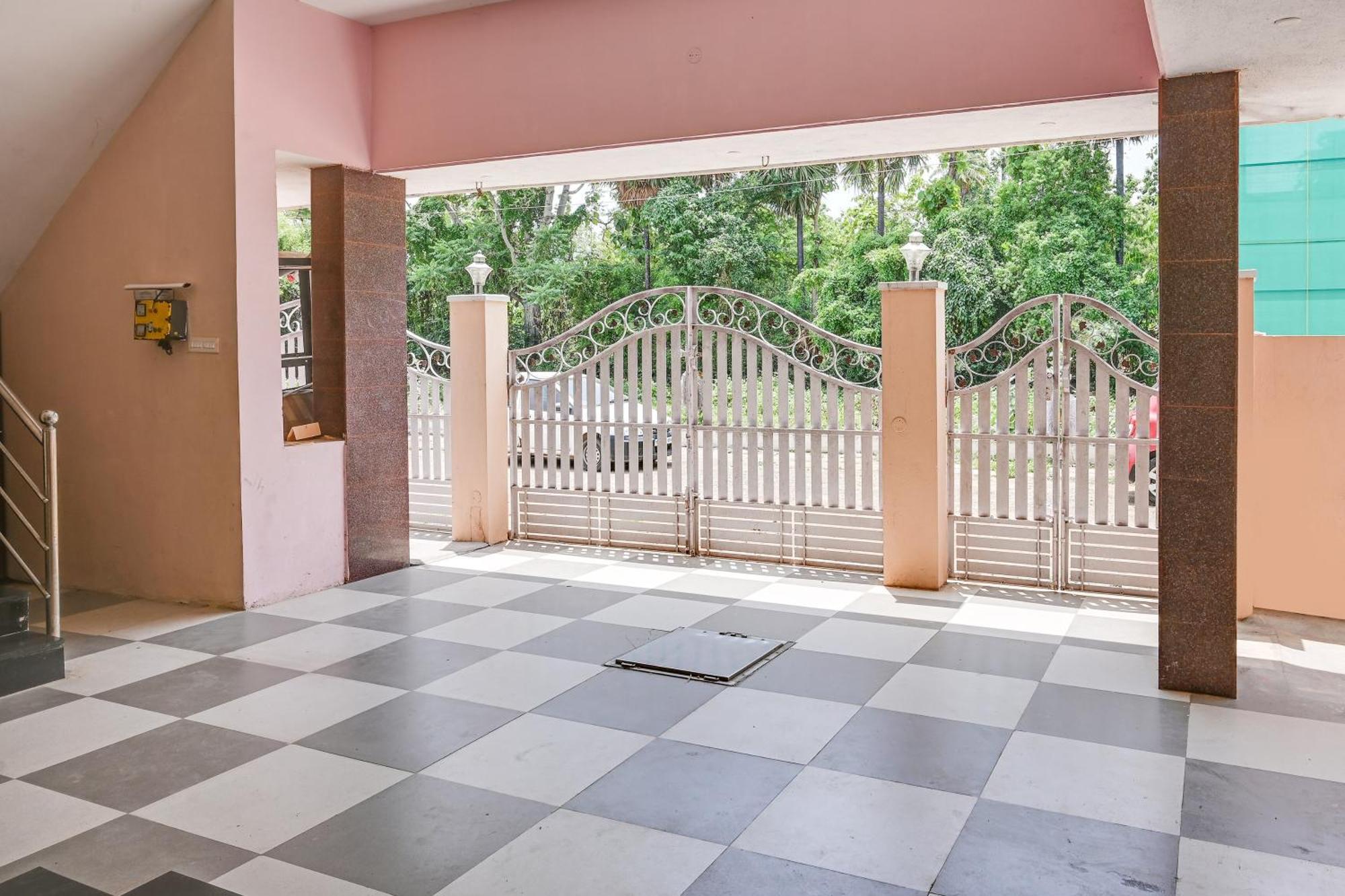 Hotel O Sharin Service Apartments Suramangalam エクステリア 写真